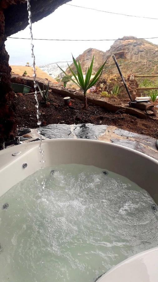 サンタクルスデテネリフェ Casa Rural Alessia With Jacuzzi ,Garden & Swimming Poolヴィラ エクステリア 写真